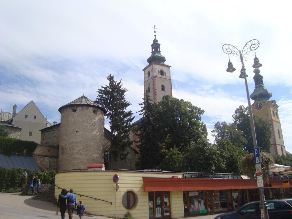 Penzion Majak Banska Bystrica Bagian luar foto